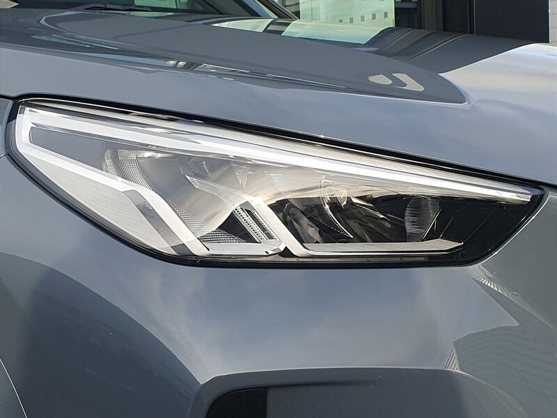 More views of BMW X1