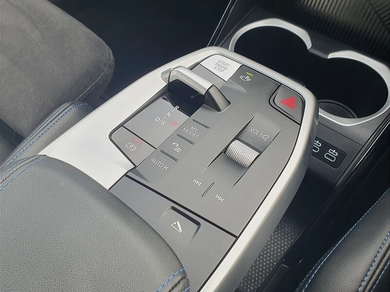 More views of BMW X1