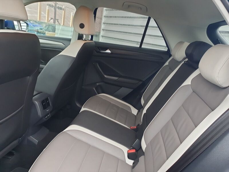 More views of Volkswagen T-Roc