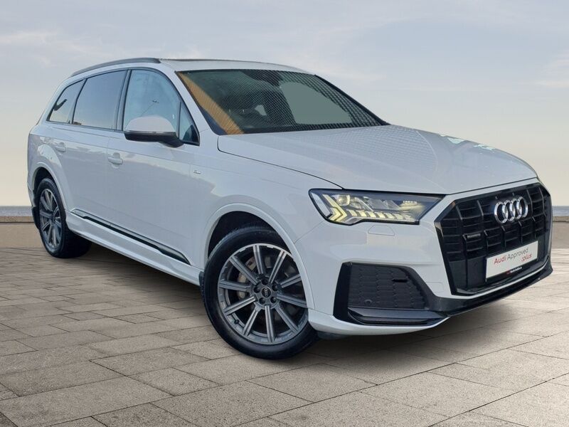 More views of Audi Q7