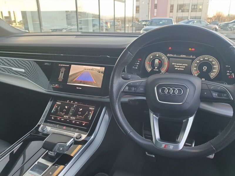 More views of Audi Q7