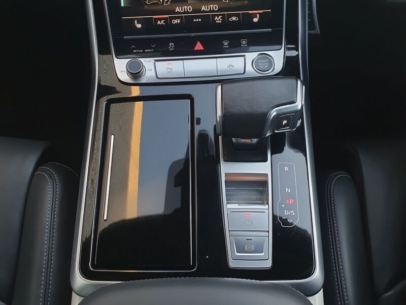 More views of Audi Q7