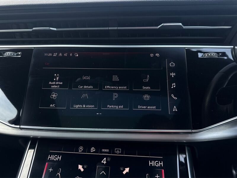 More views of Audi Q7