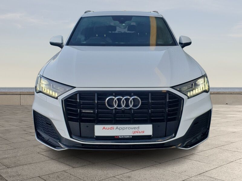 More views of Audi Q7