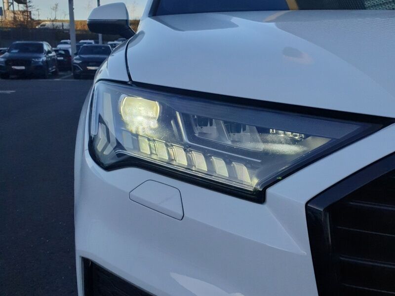 More views of Audi Q7