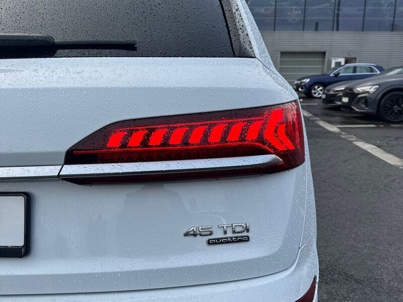 More views of Audi Q7