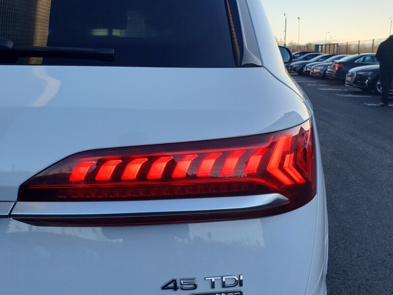 More views of Audi Q7