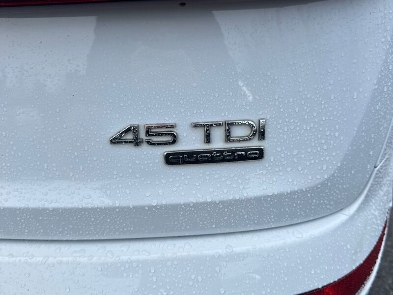 More views of Audi Q7