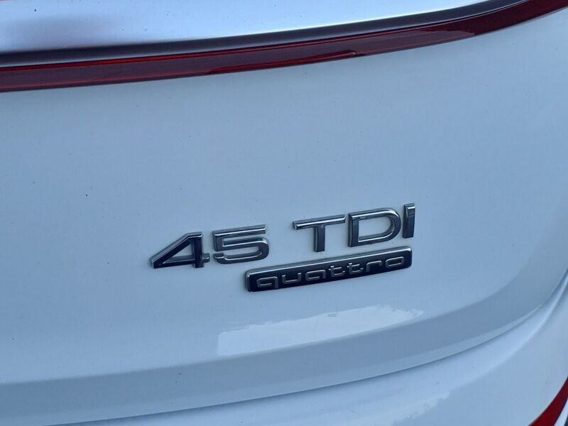 More views of Audi Q7