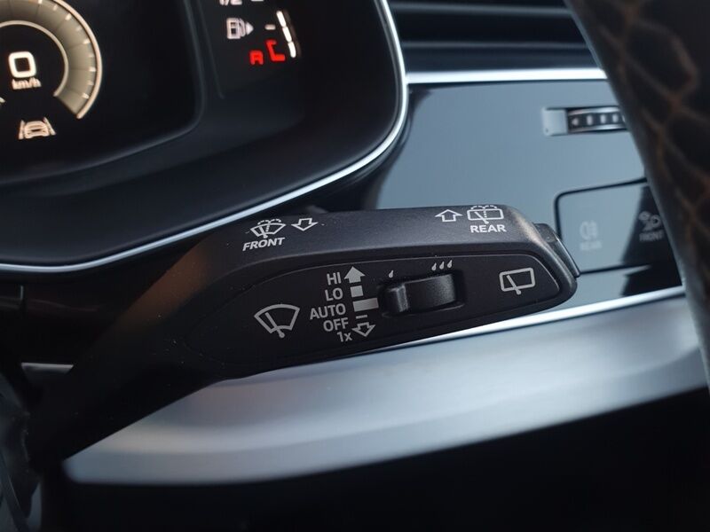 More views of Audi Q7