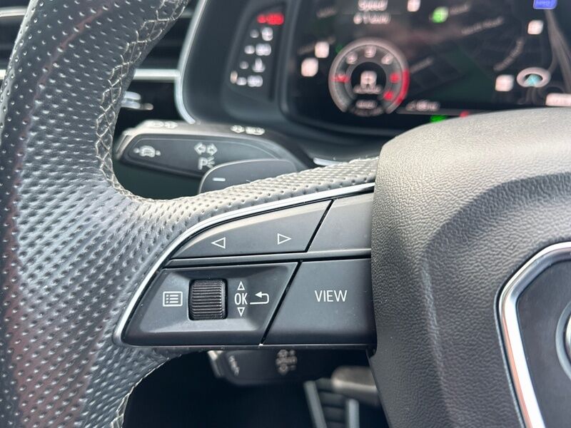 More views of Audi Q7