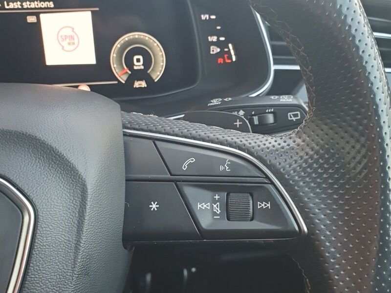 More views of Audi Q7