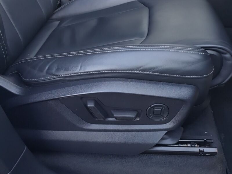 More views of Audi Q7