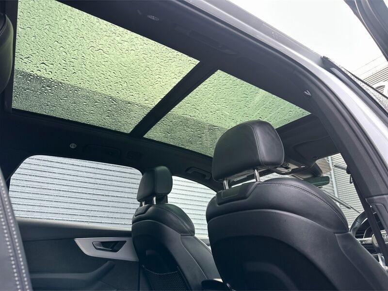 More views of Audi Q7