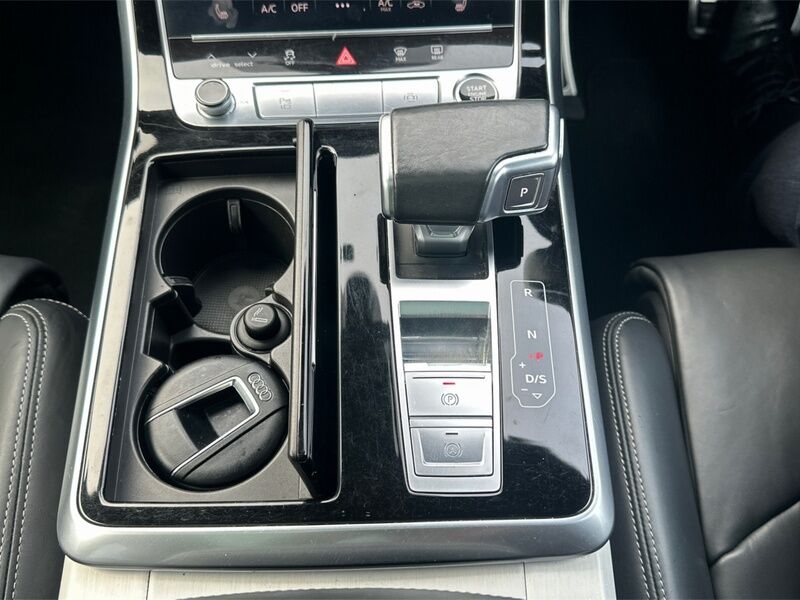 More views of Audi Q7