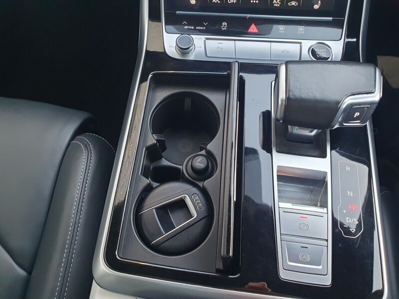 More views of Audi Q7