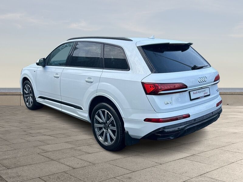 More views of Audi Q7