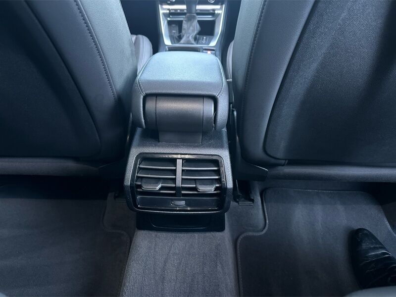 More views of Audi Q3