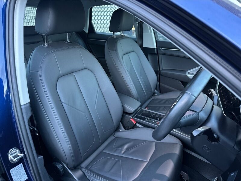 More views of Audi Q3