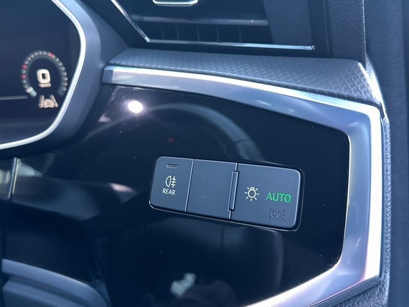 More views of Audi Q3