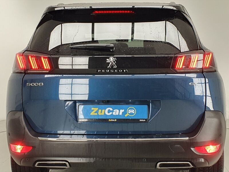 More views of Peugeot 5008