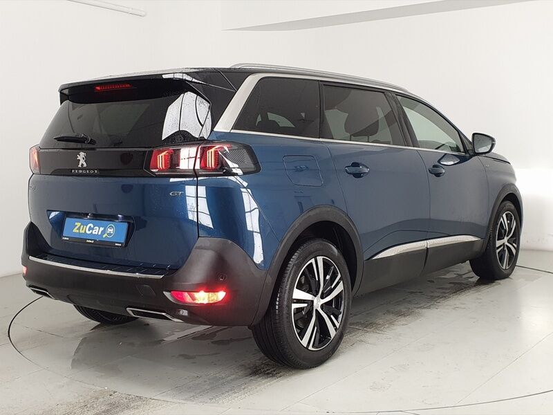 More views of Peugeot 5008