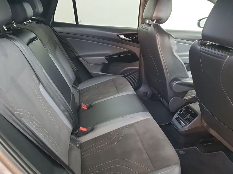 More views of Volkswagen ID.5