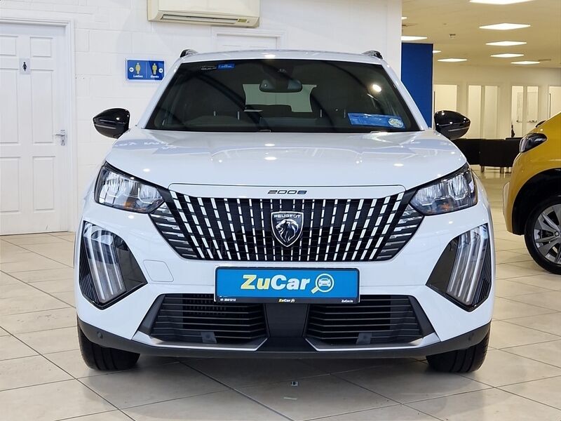 More views of Peugeot 2008