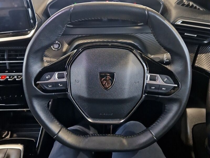 More views of Peugeot 2008