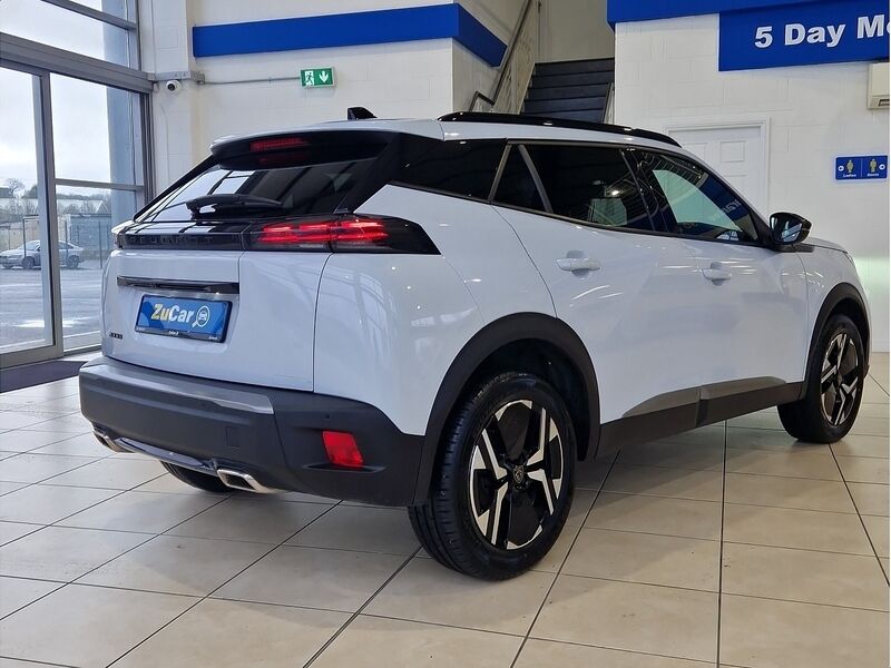 More views of Peugeot 2008