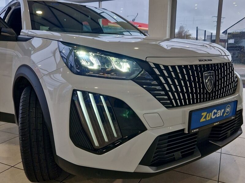 More views of Peugeot 2008