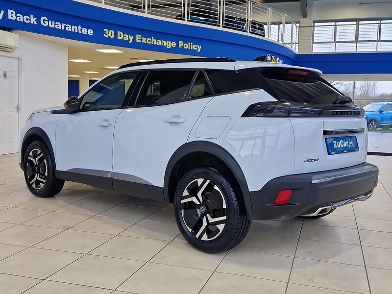 More views of Peugeot 2008