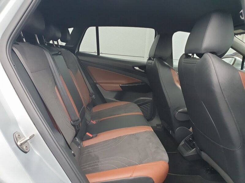 More views of Volkswagen ID.4