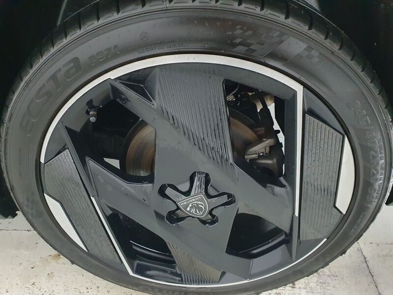 More views of Peugeot 408