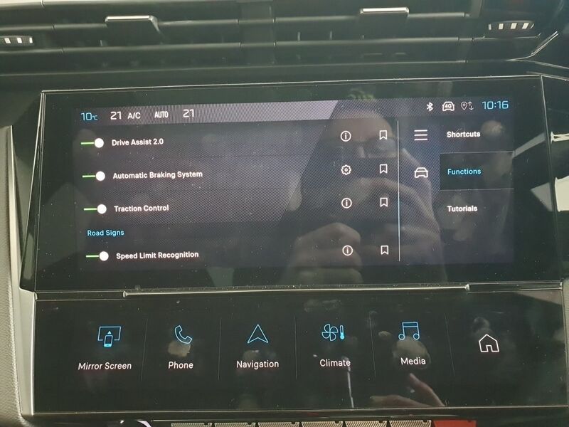 More views of Peugeot 408