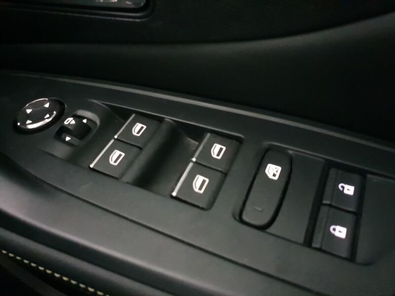 More views of Peugeot 408