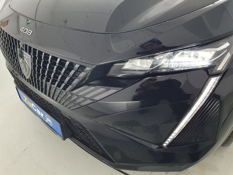 More views of Peugeot 408