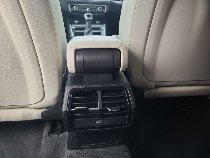 More views of Audi Q3