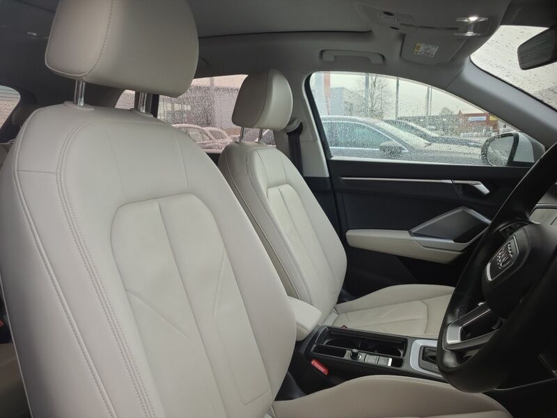 More views of Audi Q3