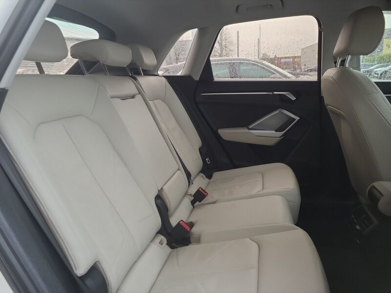 More views of Audi Q3