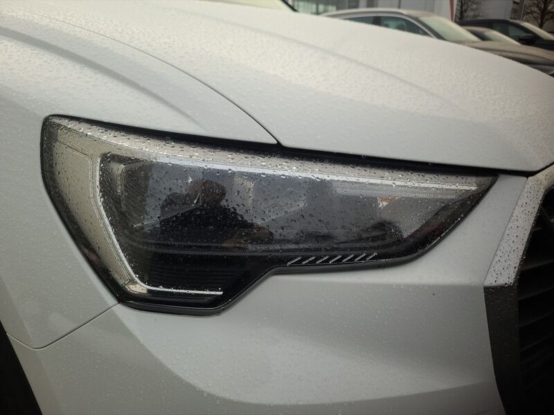 More views of Audi Q3