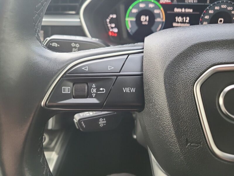 More views of Audi Q3