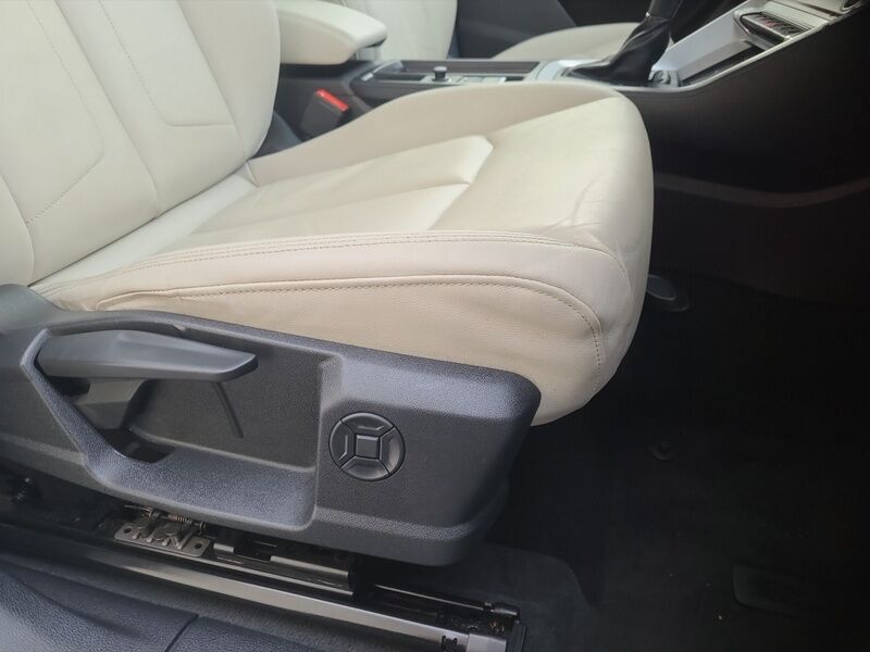 More views of Audi Q3