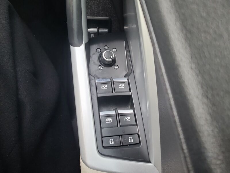 More views of Audi Q3