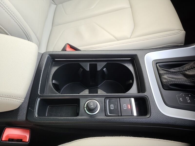 More views of Audi Q3