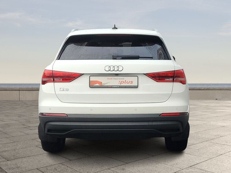 More views of Audi Q3