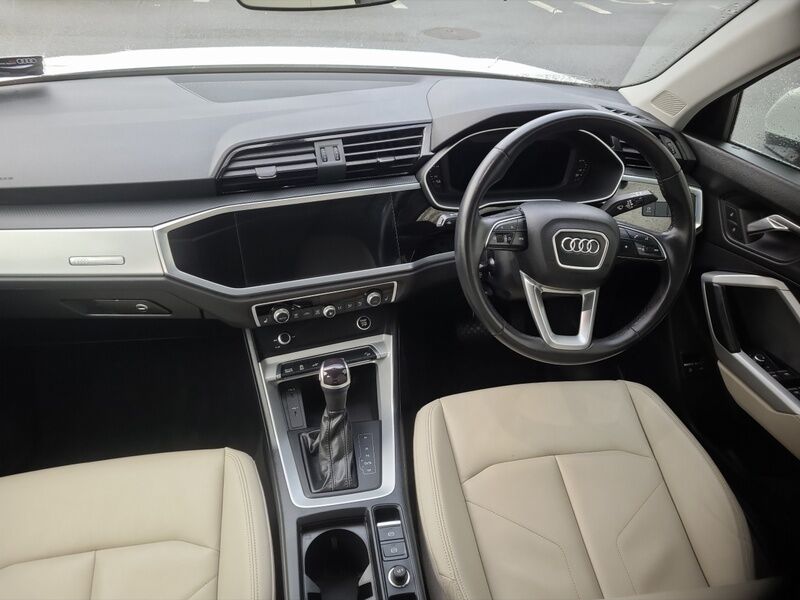 More views of Audi Q3