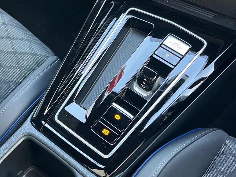 More views of Volkswagen Golf