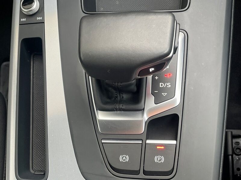 More views of Audi Q5