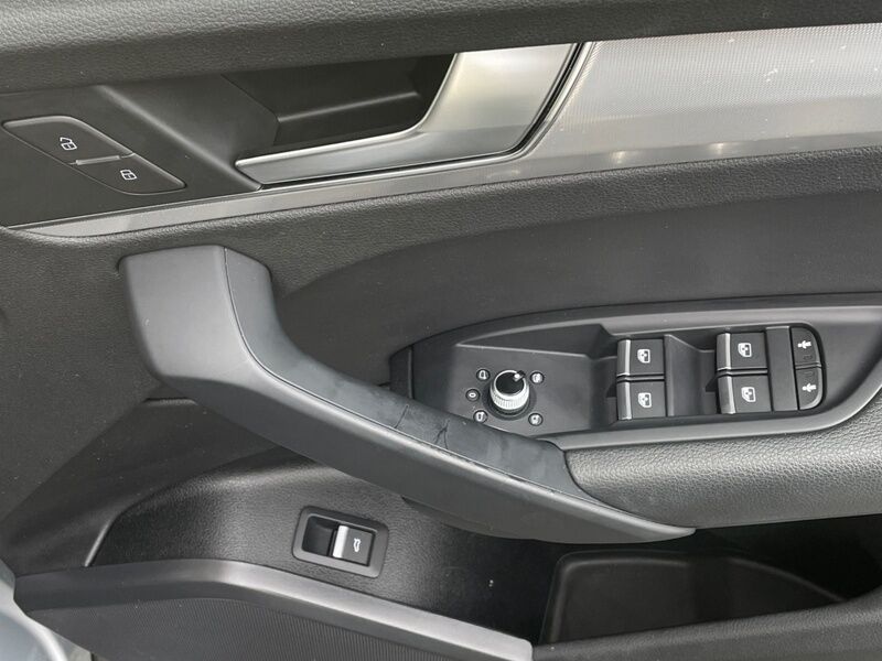 More views of Audi Q5